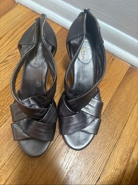 Women's Brown Leather Crisscross Sandals